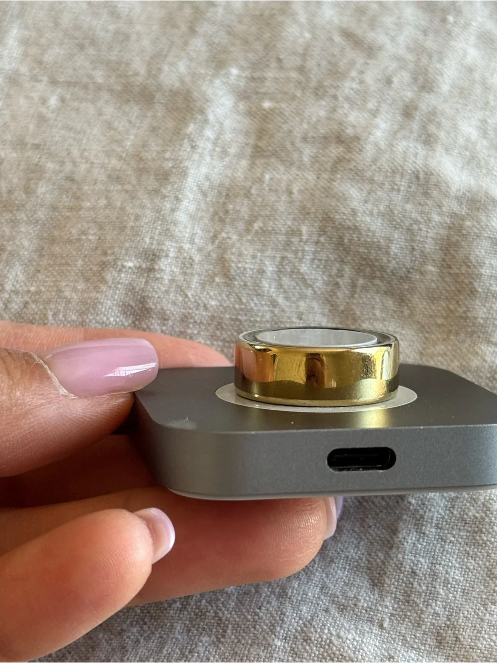 Oura Ring 4 Gold with Box - Size 7